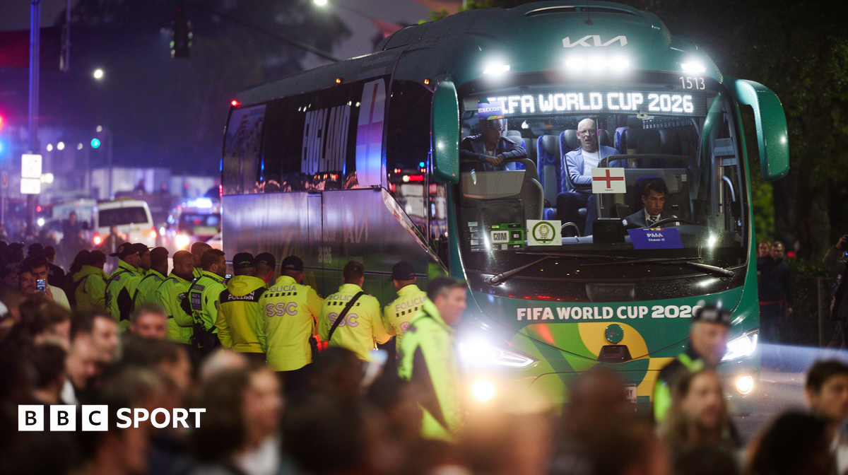 YY体育 - 2026世界杯前瞻：英格兰队墨西哥城遭遇球迷嘘声背后的竞技与政治博弈 - YY体育